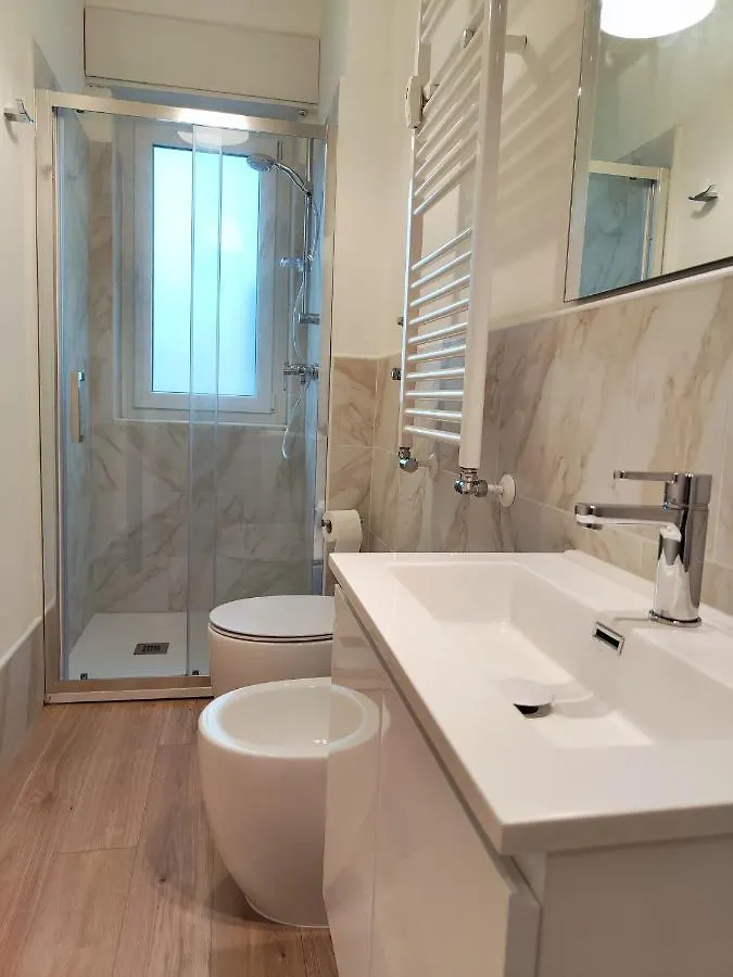 The Green Apt - Stylish And Confortable Large Studio Apartment Close To Metro Milan 0*,  Italy